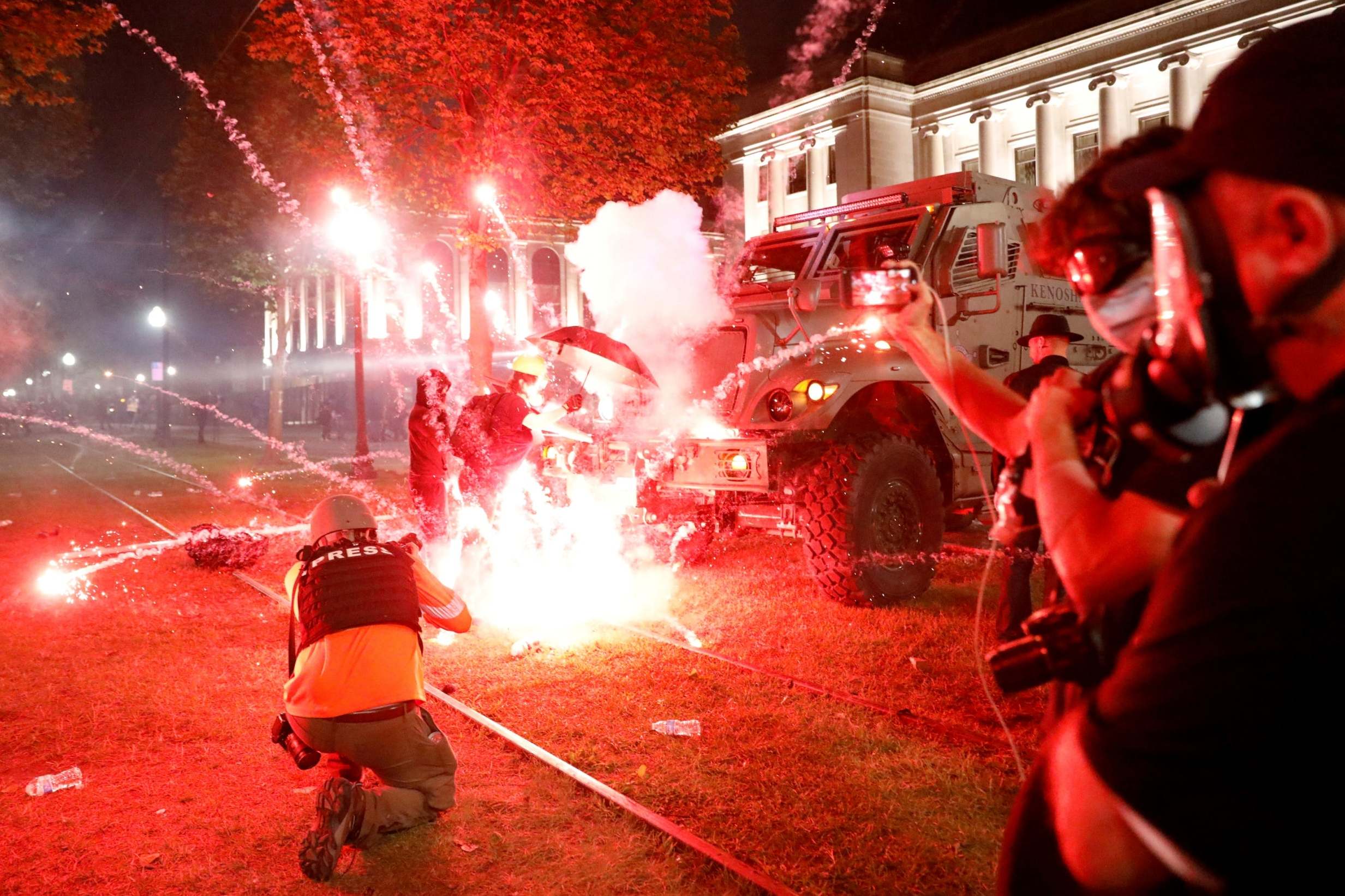 Kenosha ha vivido tres noches de manifestaciones violentas tras el ataque policíaco a Jacob Blake, un hombre afroamericano