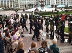 Belarus protests: BBC journalists among hundreds detained in Minsk as Lukashenko emboldened by Putin's support