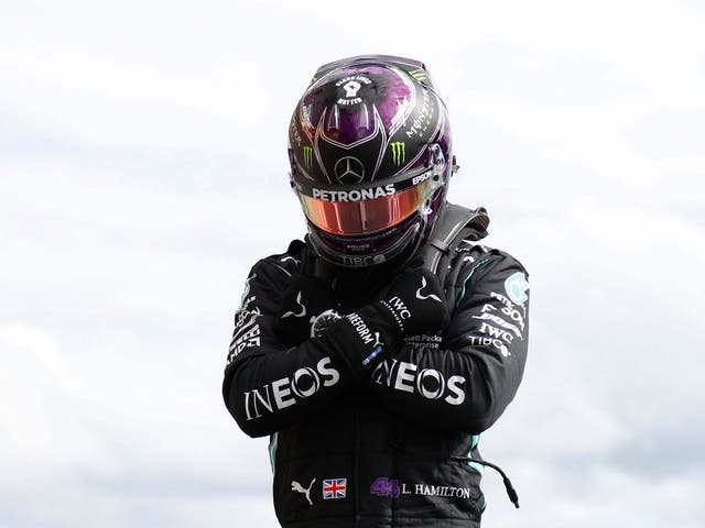 Lewis Hamilton rinde homenaje a Chadwick Boseman tras hacerse con la pole del Gran Premio de Bélgica