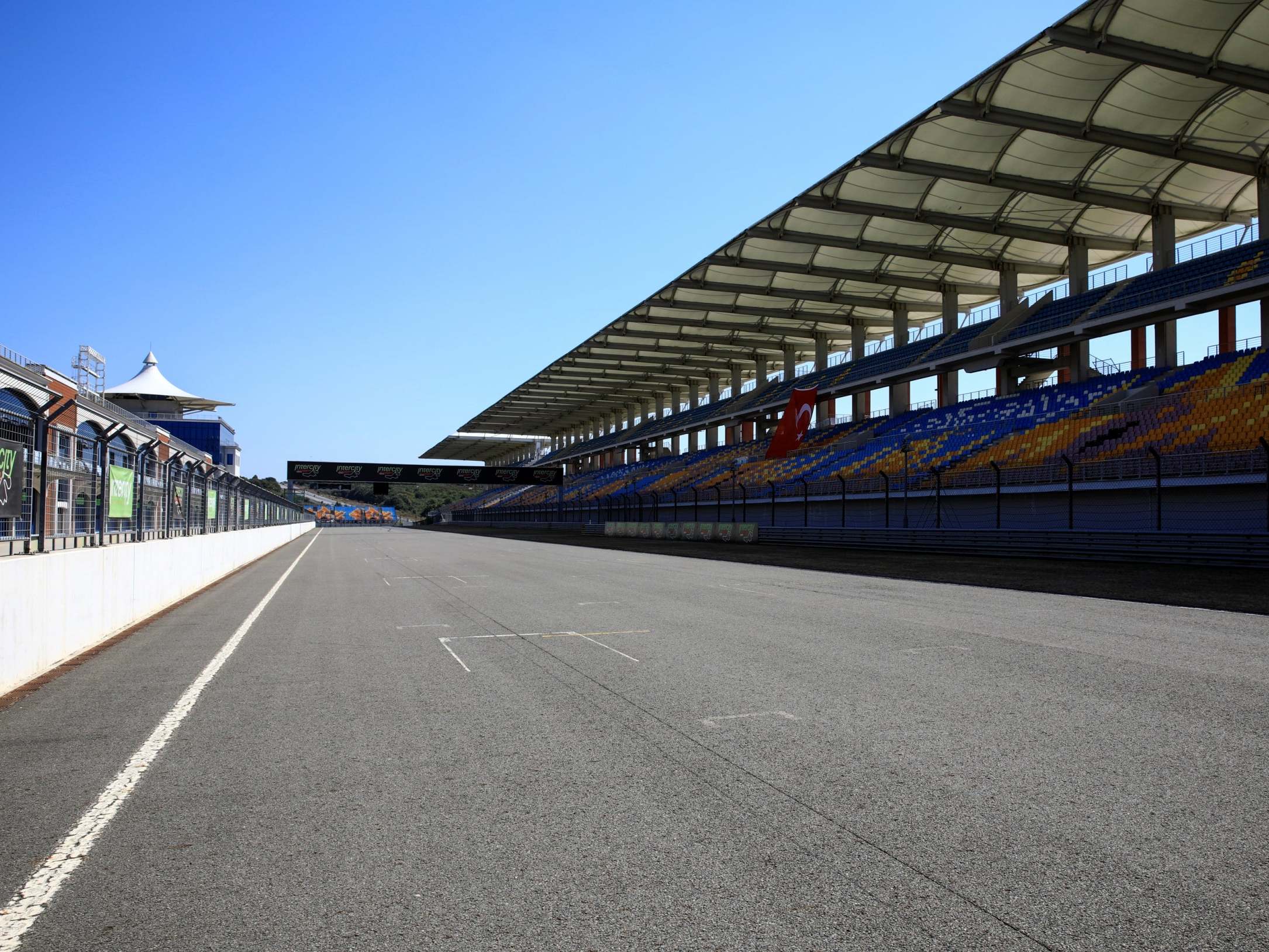 Istanbul Park will return to the Formula One calendar in November with plans for tens of thousands of fans in attendance