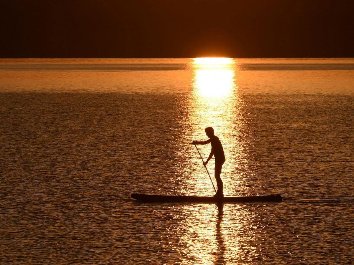 Man dies paddleboarding in Cornwall