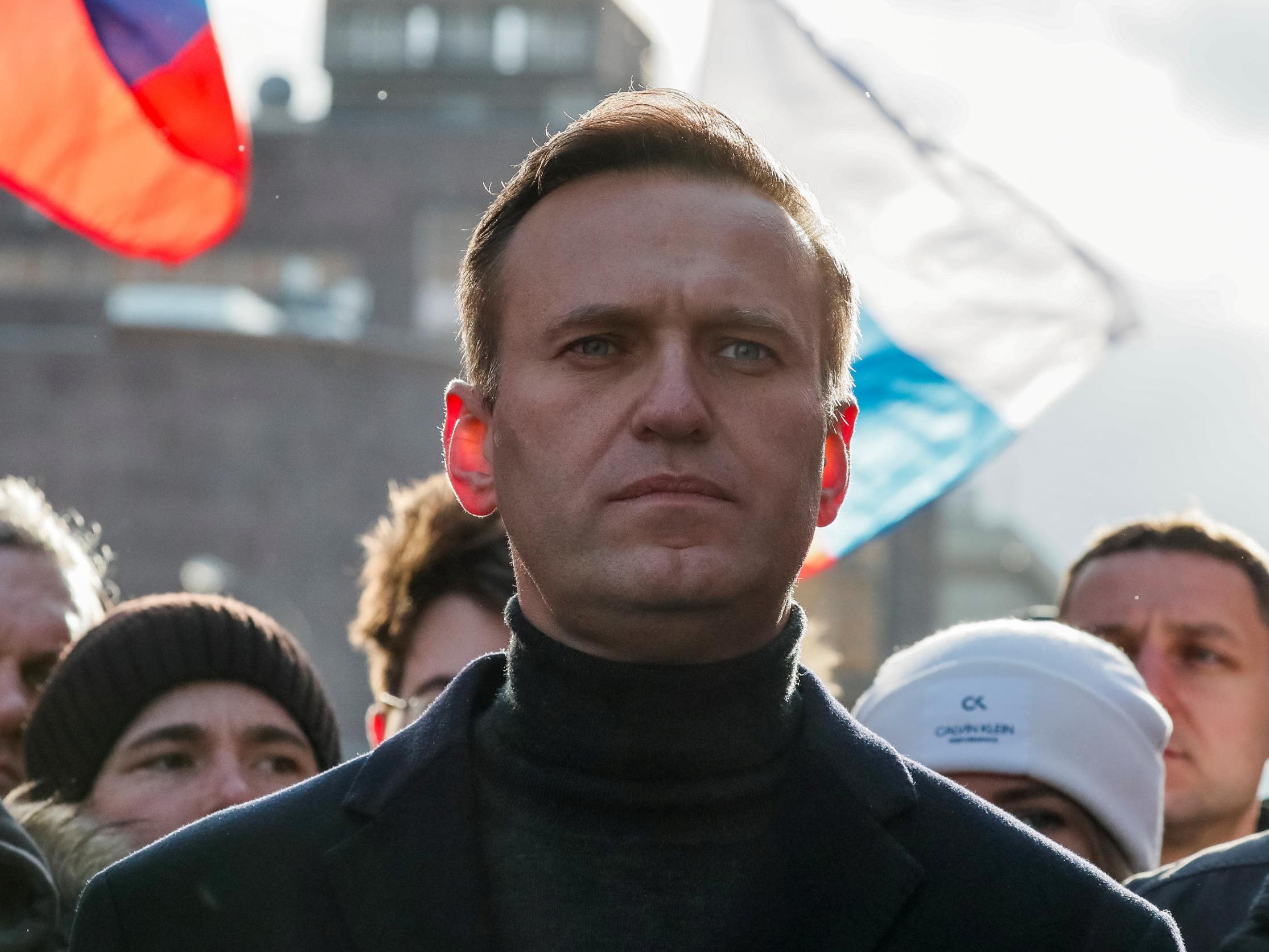 Alexei Navalny showed signs of poisoning when he fell ill on a flight last month, and is now in a coma