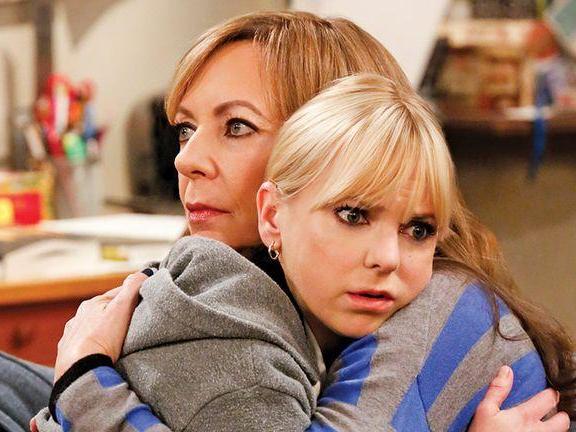 Anna Faris and Allison Janney in 'Mom'