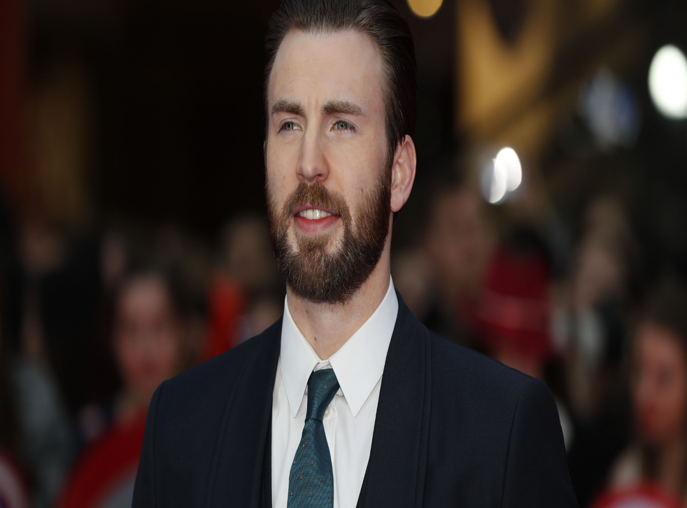 Chris Evans Fans Create Memes In Response To Leaked Nude Photo Indy100 Indy100