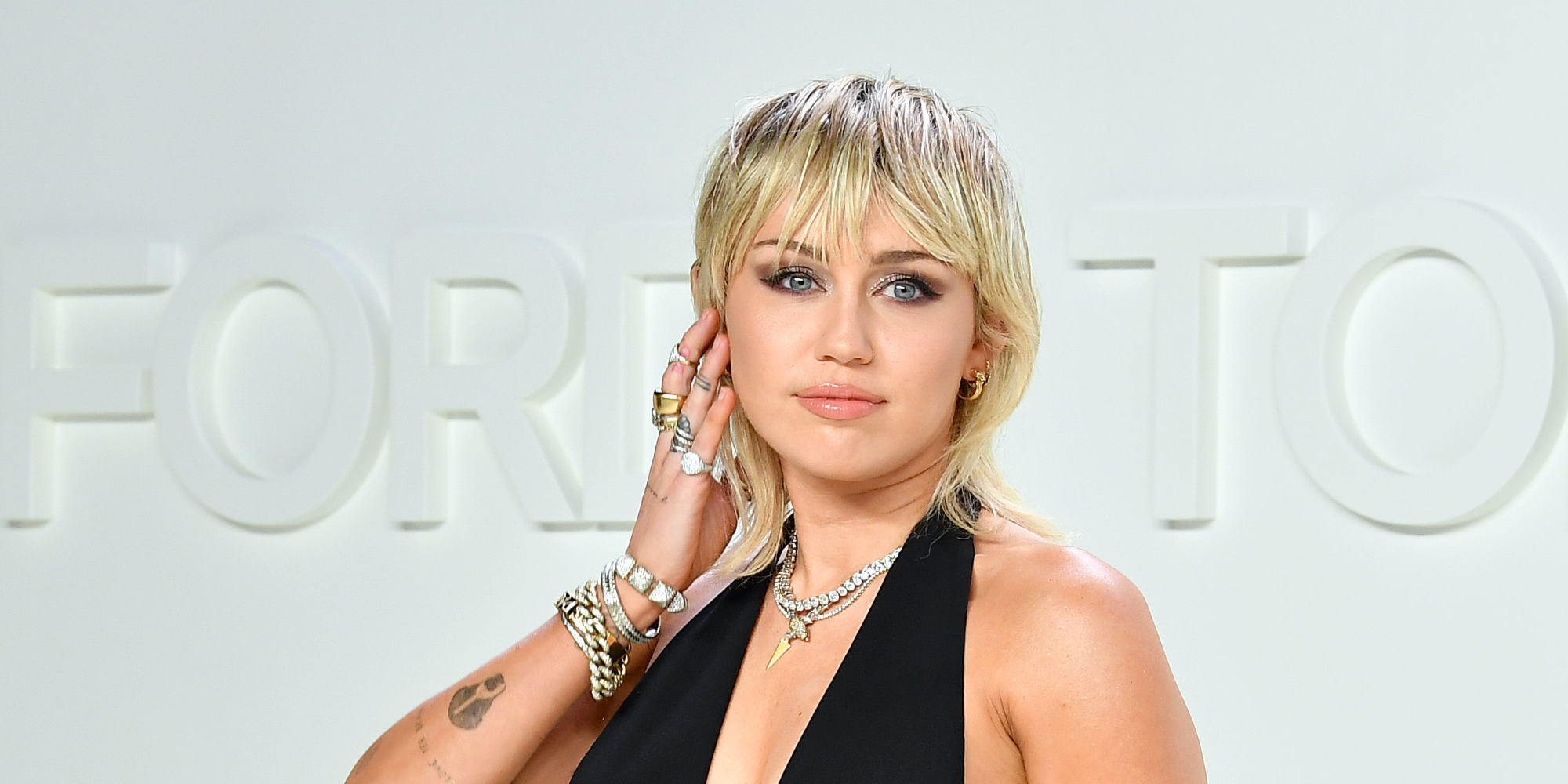 Miley Cyrus Says She Was Chased By A UFO