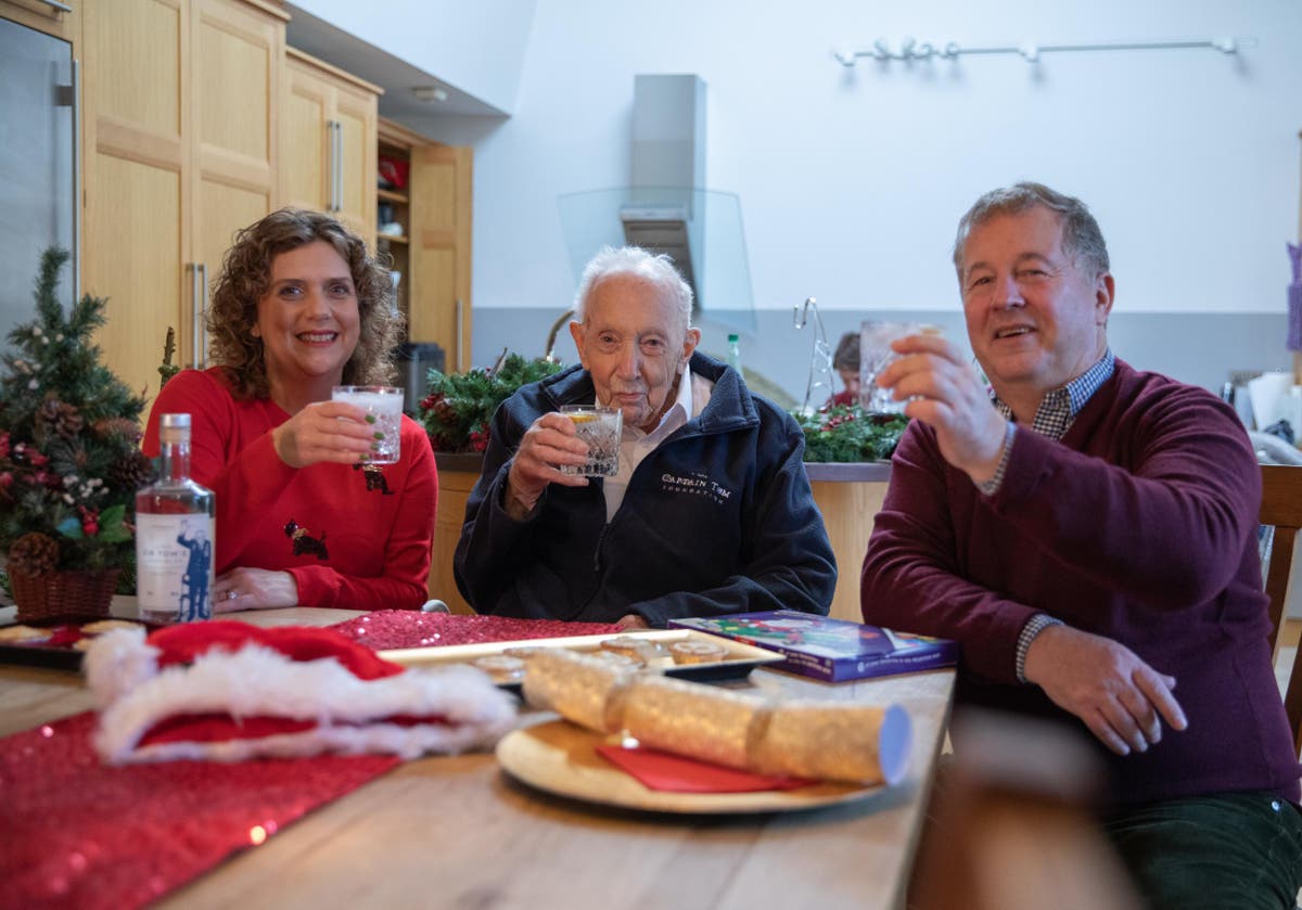 Captain Tom Moore gin pulled from sale after &lsquo;breach of charity law&rsquo;