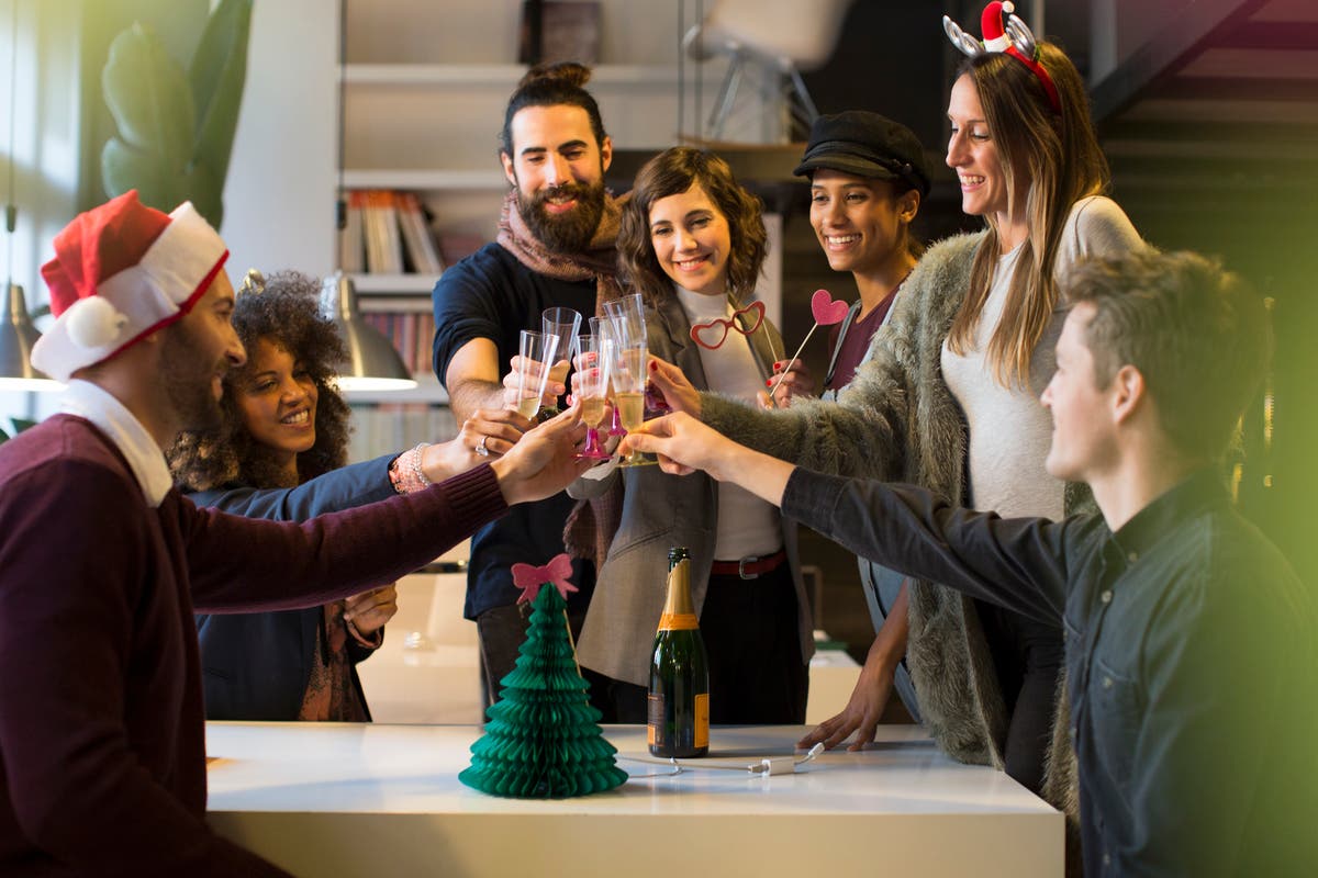 Scots told to cancel Christmas parties by national health authority