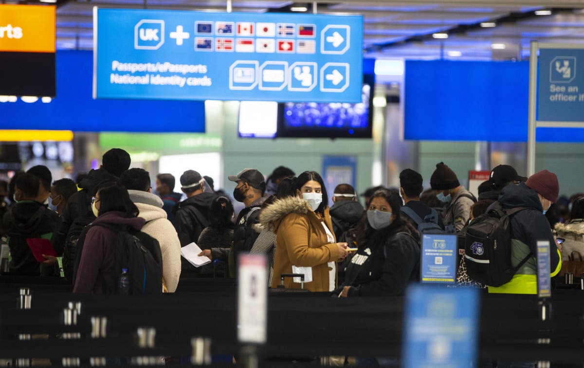 Airport chaos as hundreds of holidaymakers queue for hours after e-gates close