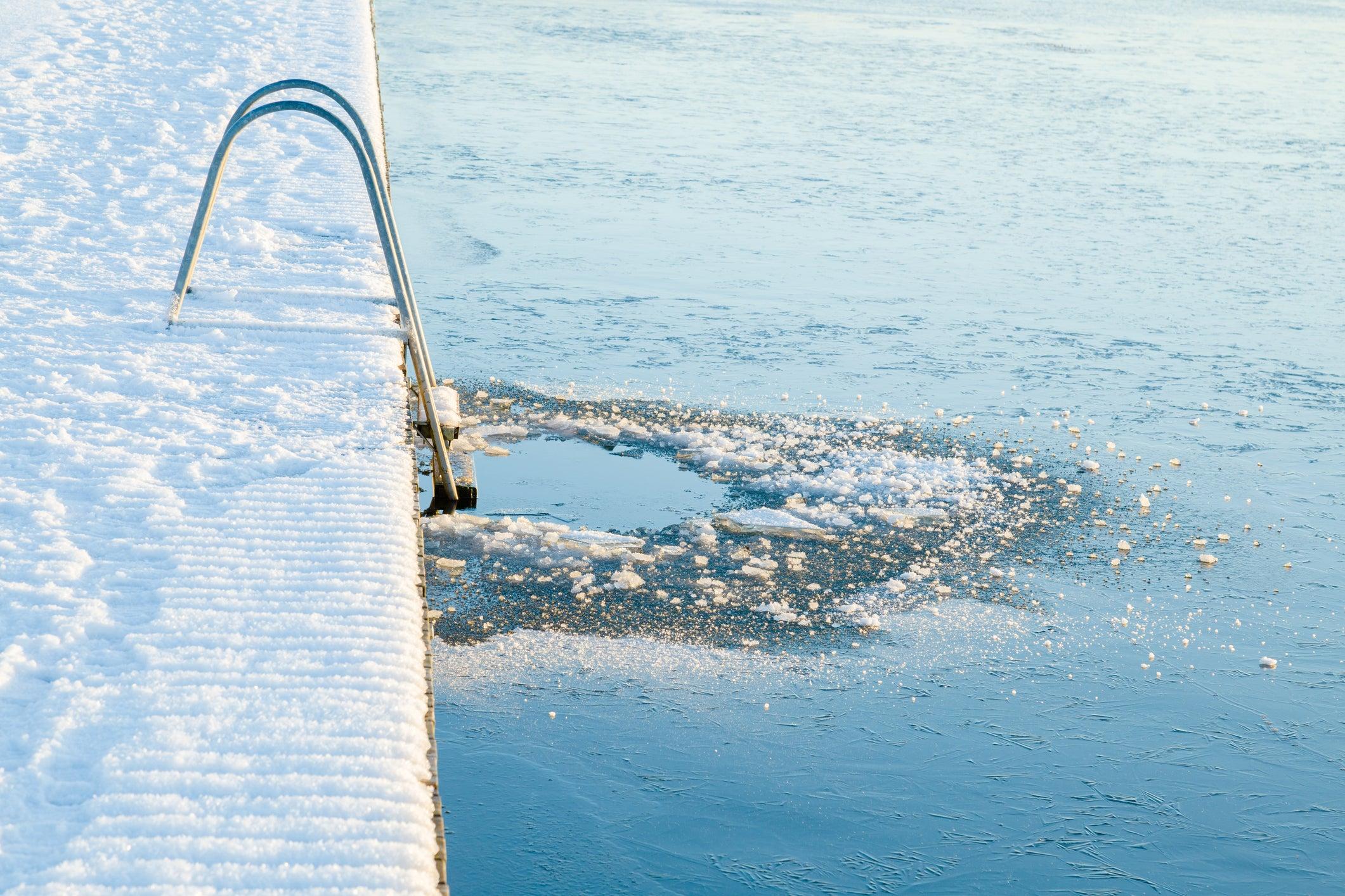 Cold water swimming is associated with improved mental health