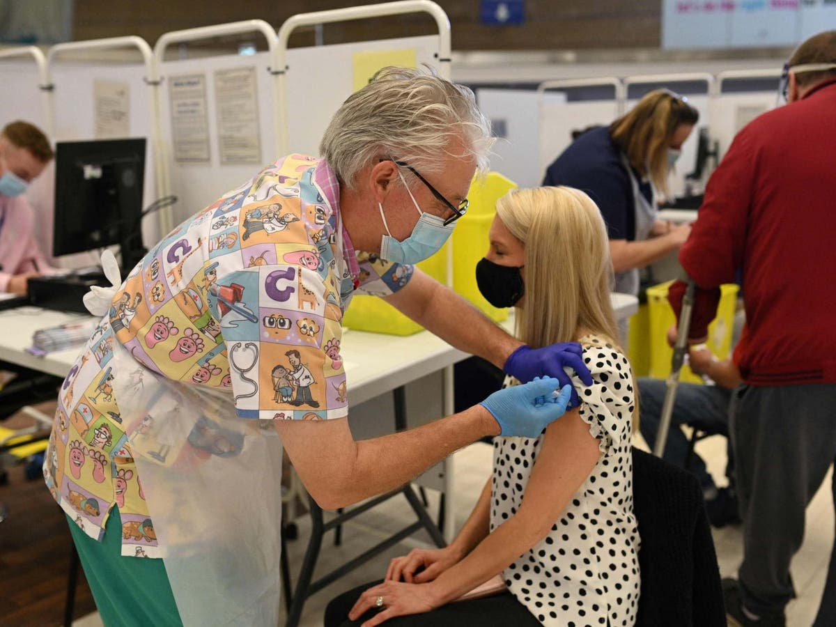 Delta variant &ndash; latest: Herd immunity &lsquo;impossible&rsquo; unless kids vaccinated amid warnings pandemic just beginning