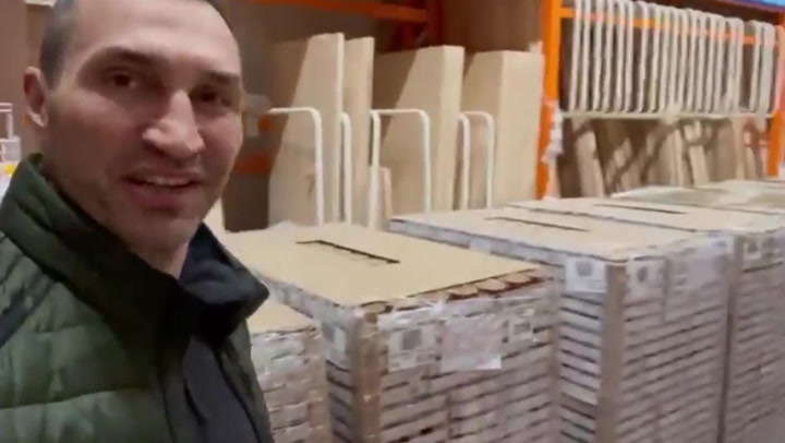 Wladimir Klitschko thanks people for donating supplies to help Ukrainians