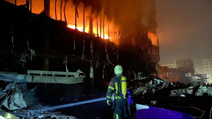 Ukraine: Four killed as shelling devastates residential district and shopping centre in Kyiv