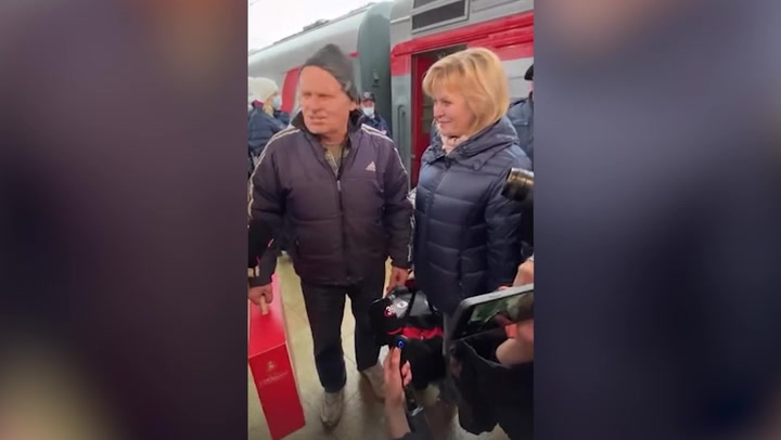 First train carrying Donbass residents arrives in Moscow amid Ukraine tensions