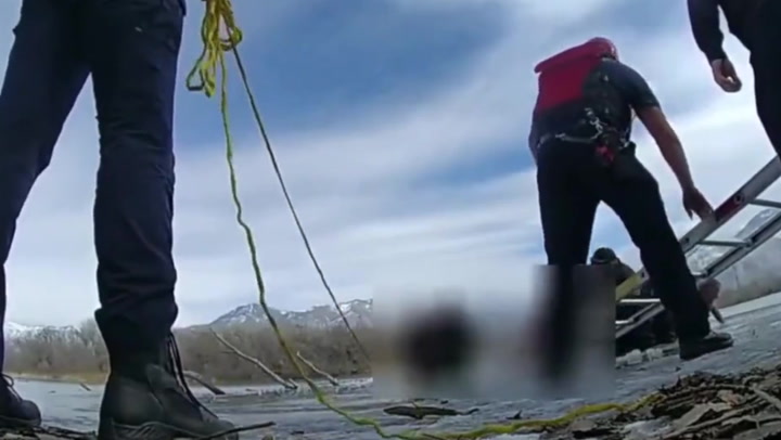 Utah Police risk their lives to rescue teenager fallen into frozen lake