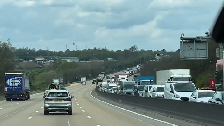 Cooking oil chaos: Spillage causes huge queue on M25