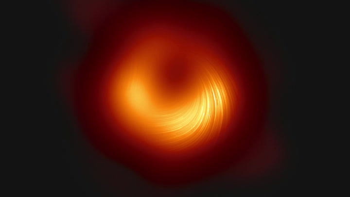دانشمندان تصویری جدید و ابتکاری از اولین سیاهچاله ای را به تصویر کشیدند. mp4