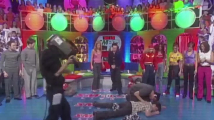Declan Donnelly ‘collapses’ to floor in resurfaced April Fool's Day clip