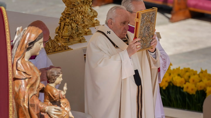 Watch live as Pope leads Easter Sunday mass at the Vatican